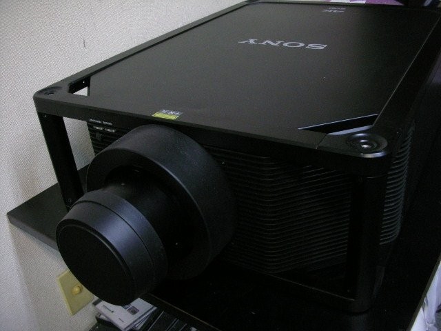 SONY VPL-GTZ270 4K SXRD Laser Projector - High-End Model with Low Usage Time #01