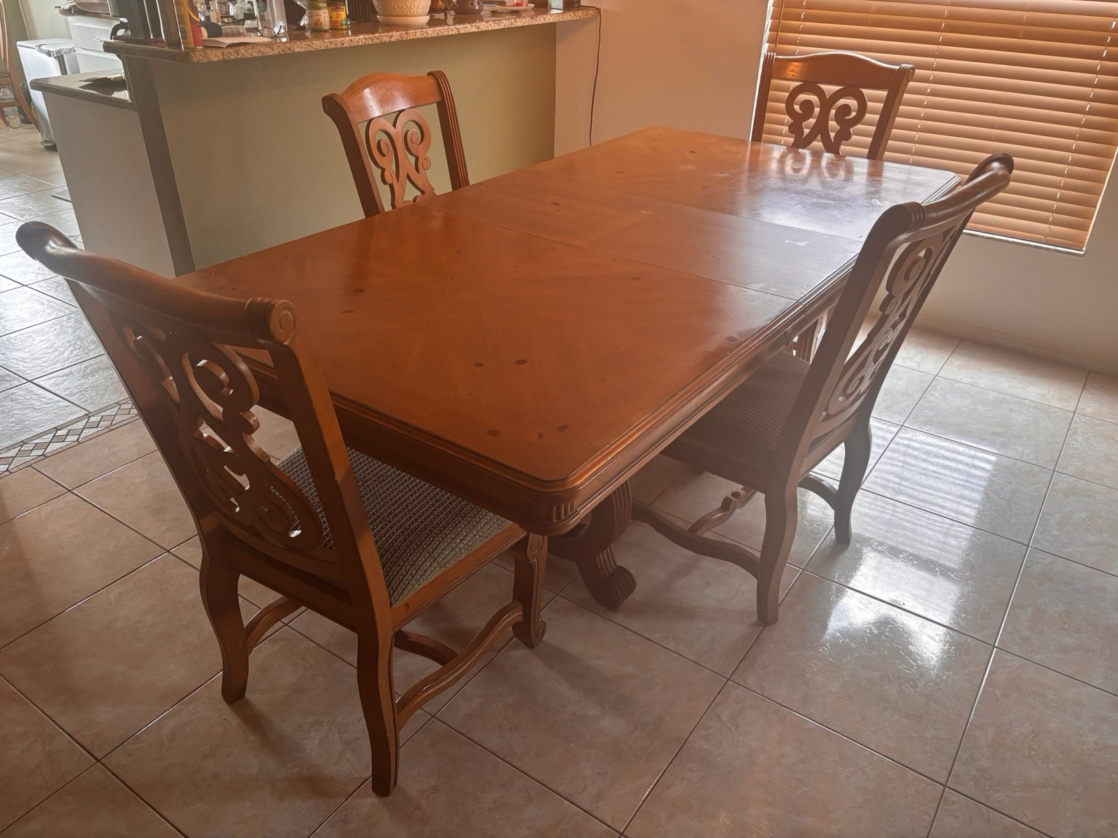 Solid Wood Dining Room Set With leaflet & 4 Chairs