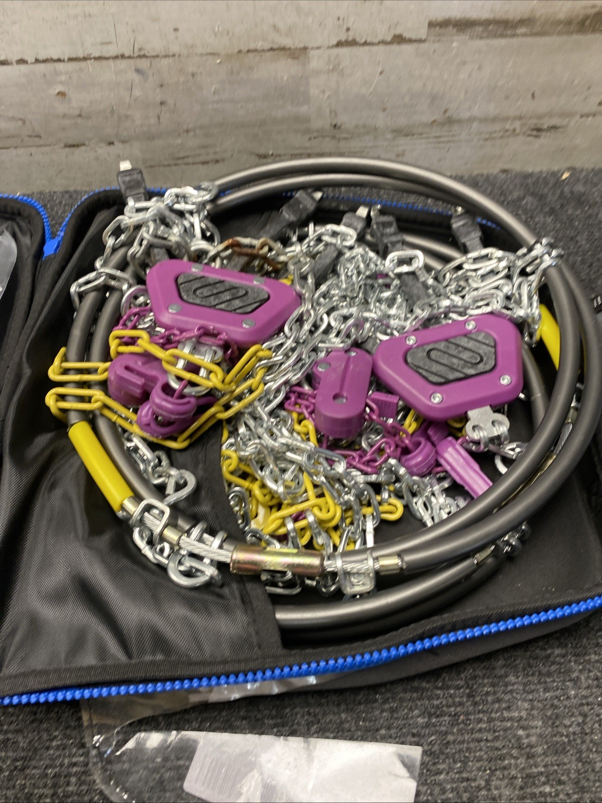 Used Snocatena Sp1540A.  Auto Tightening Snow Chains for Car