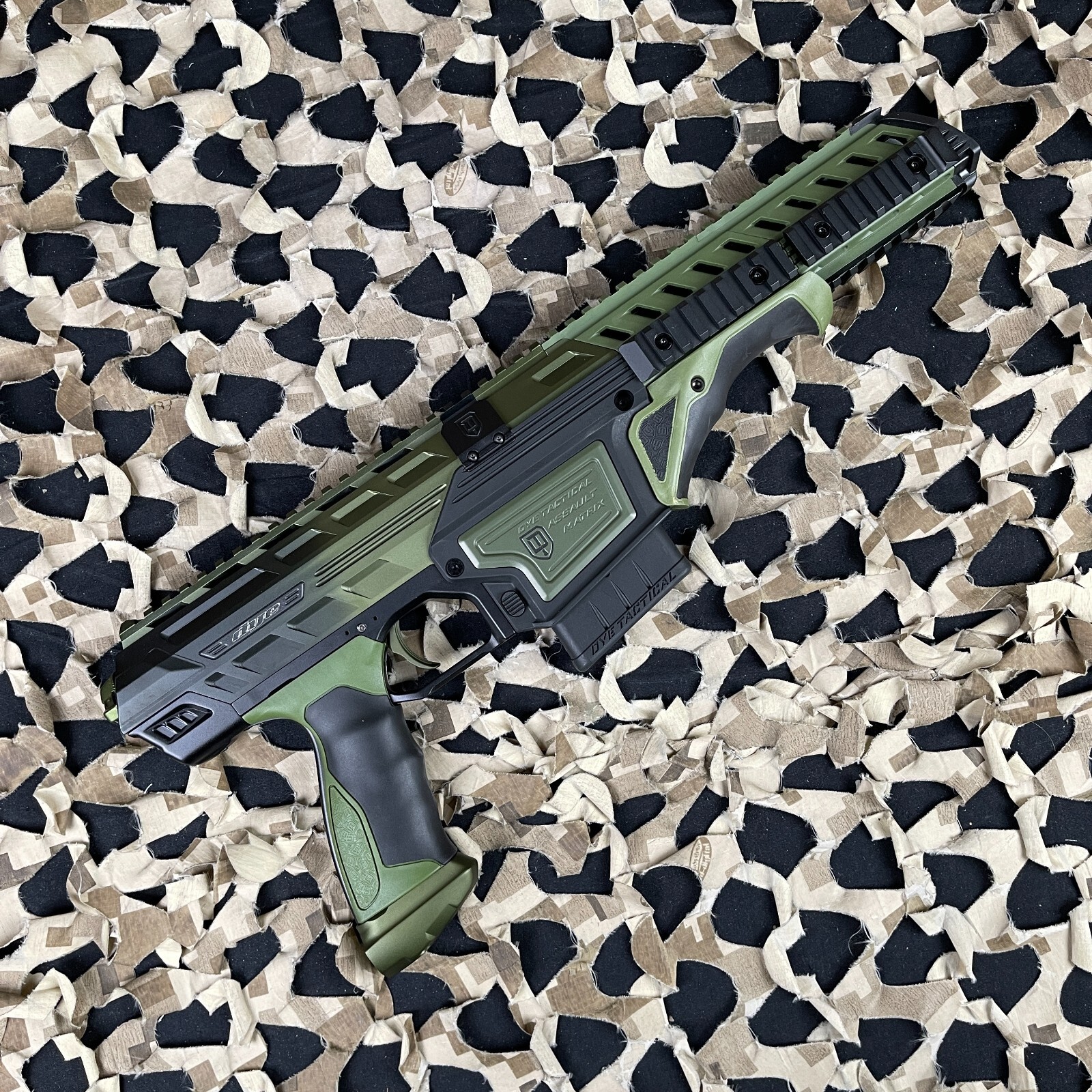 NEW Dye Assault Matrix DAM Paintball Gun - Forest Fade
