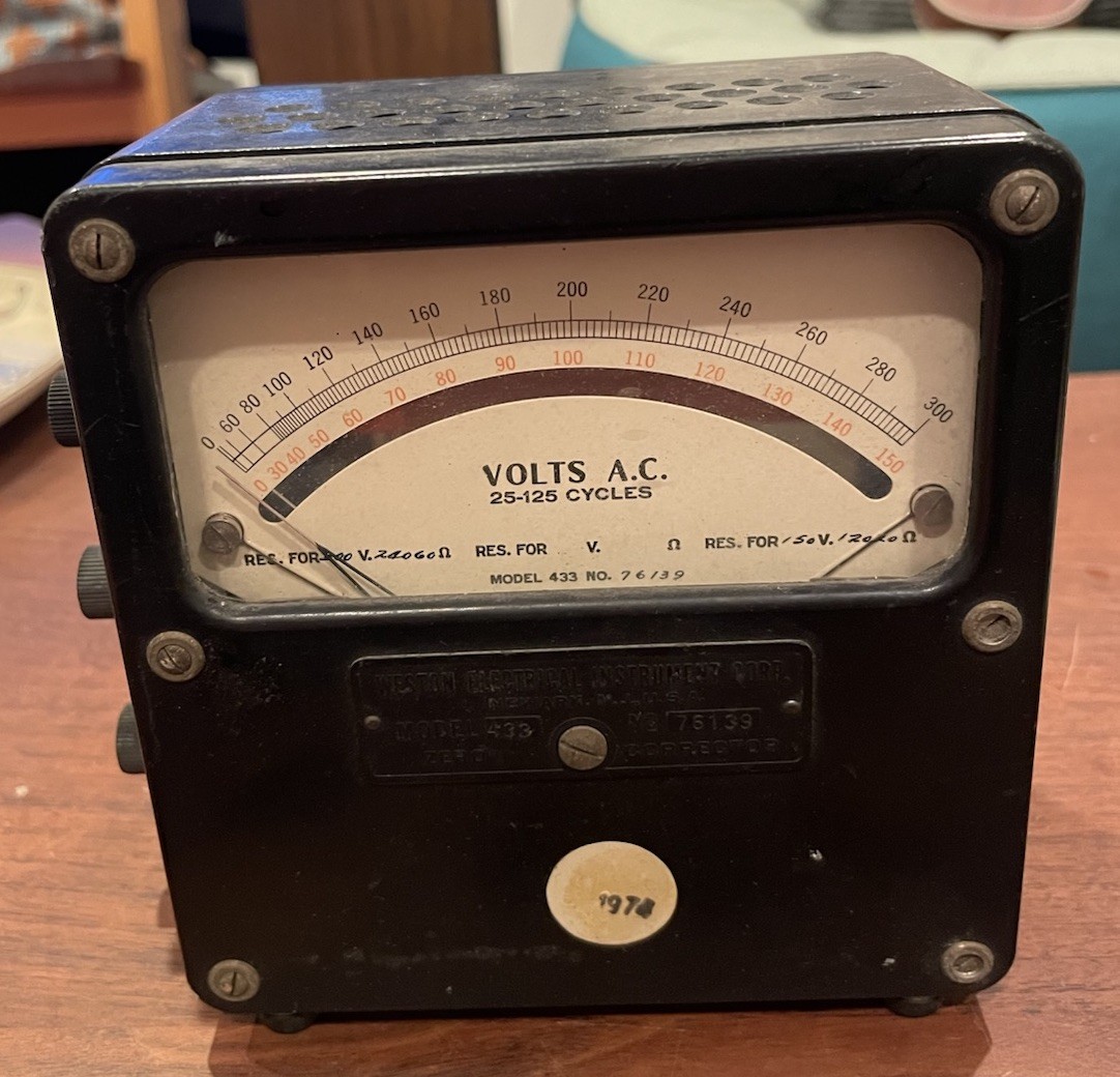 VWeston Model 433 AC Voltmeter Volt Meter 150V 300V Analog Tester Zero Corrector
