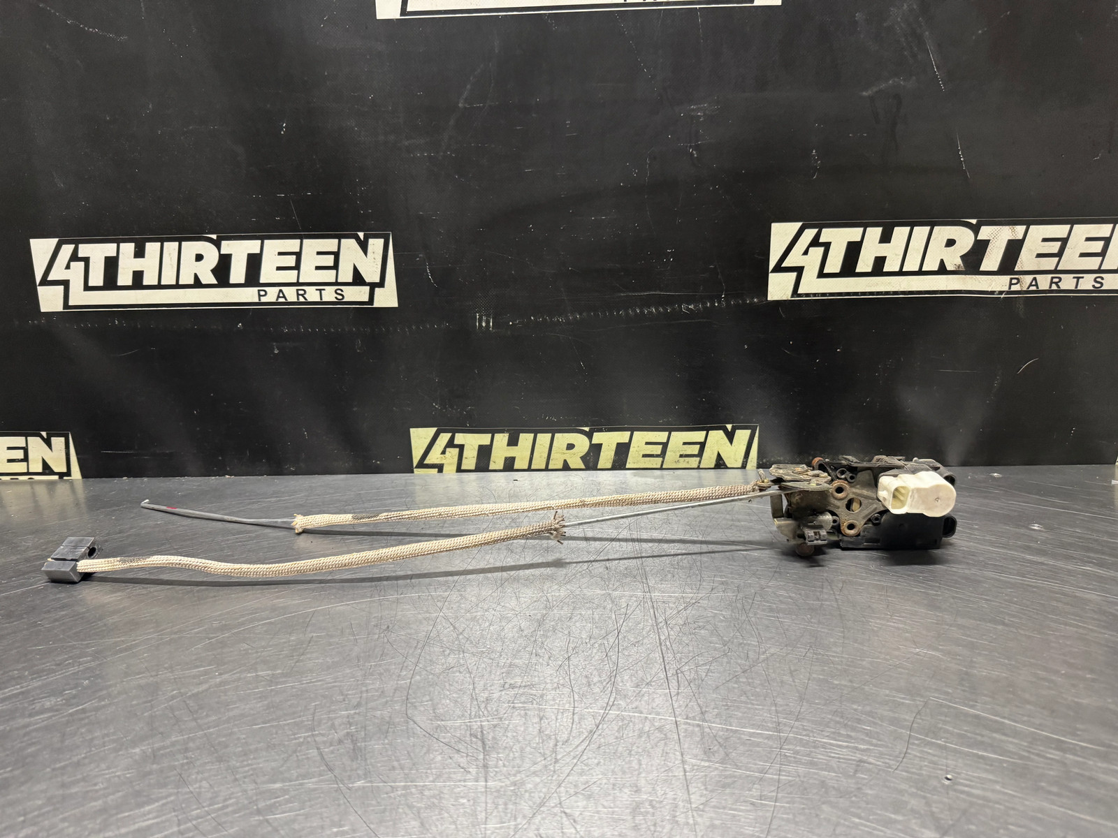 97-04 C5 CORVETTE RH PASSENGER DOOR LOCK ACTUATOR ASSEMBLY OEM #N536