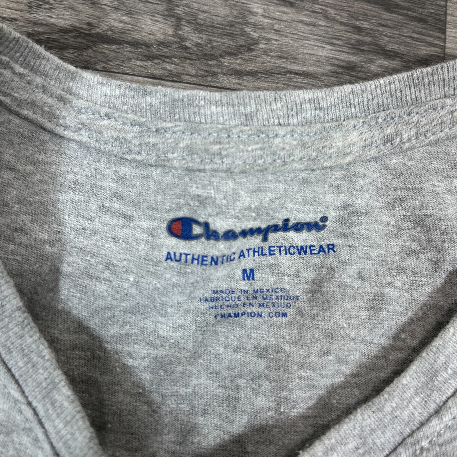 CHAMPION Graphic Crew Neck Long Sleeve Gray Pullover Shirt Boy's Size Medium