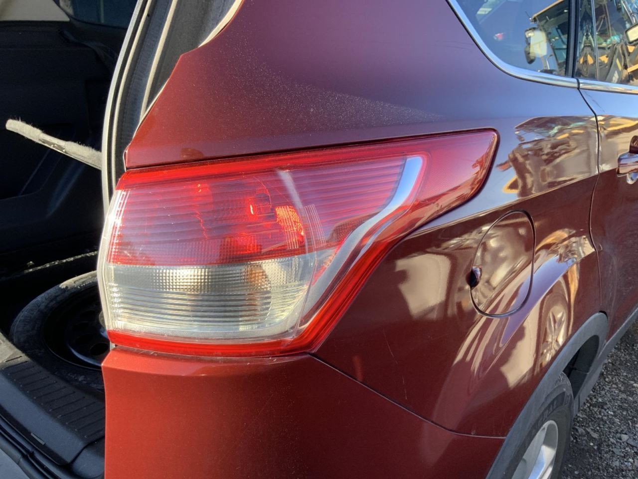 Passenger Tail Light Quarter Panel Mounted OEM 13-16 ESCAPE 1353904