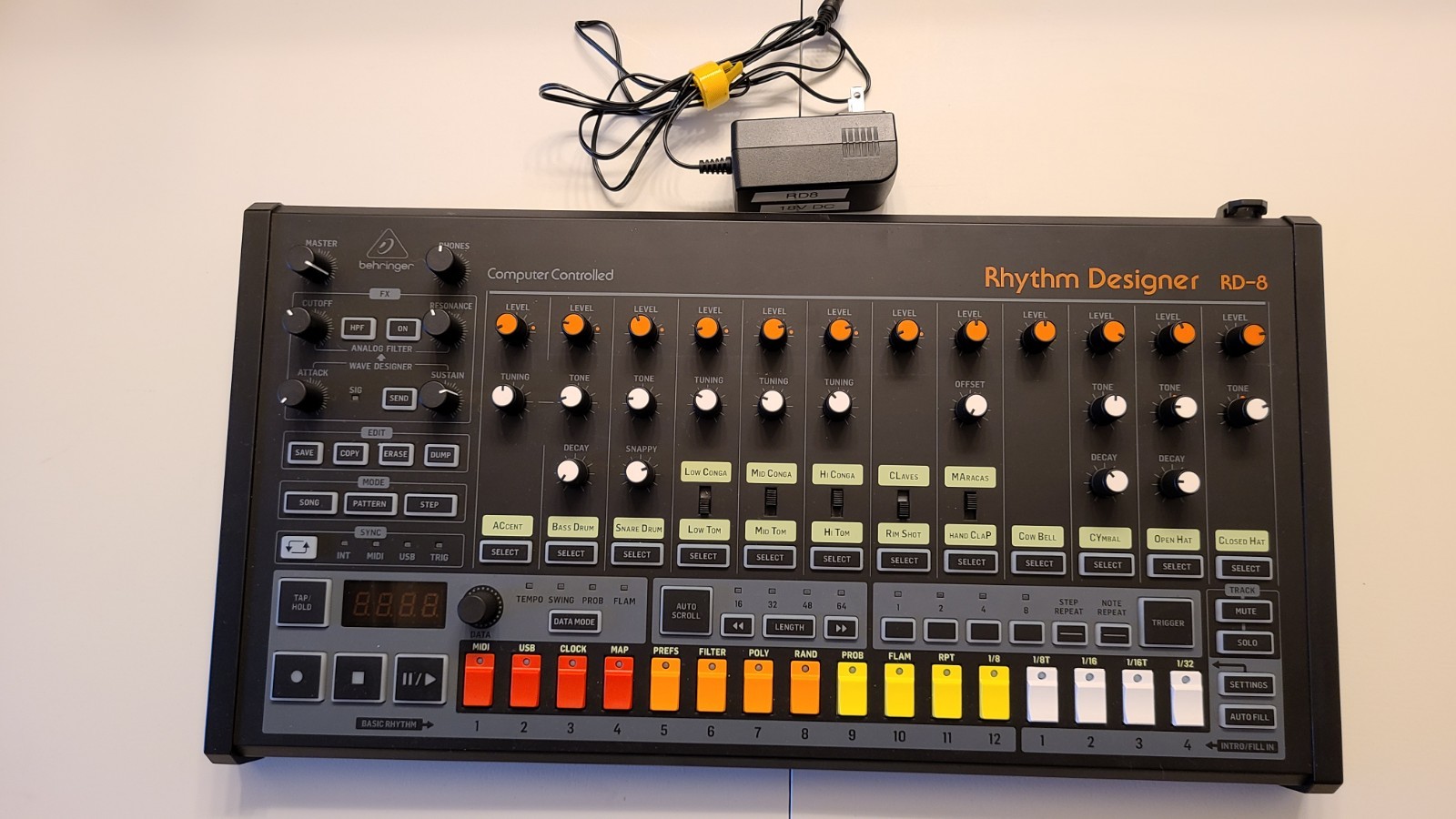 Behringer RD-8 (808 DrumMachine)  with Power Adapter
