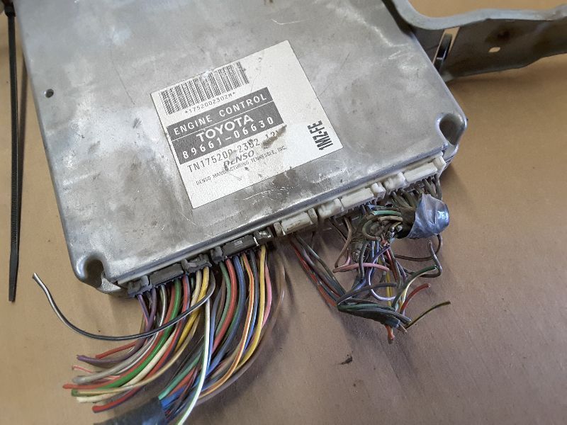 99 SOLARA ENGINE ECM ELEC CONT UNIT ECU BY GLOVE BOX 6 CYL MT 22296