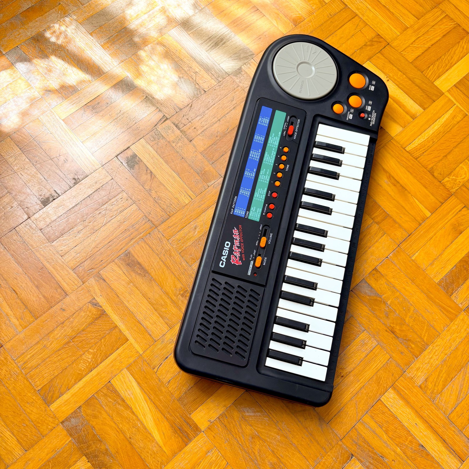 Casio Rapman (Japan,1990) Toy Synth Vocoder and Voice Effector! With microphone!