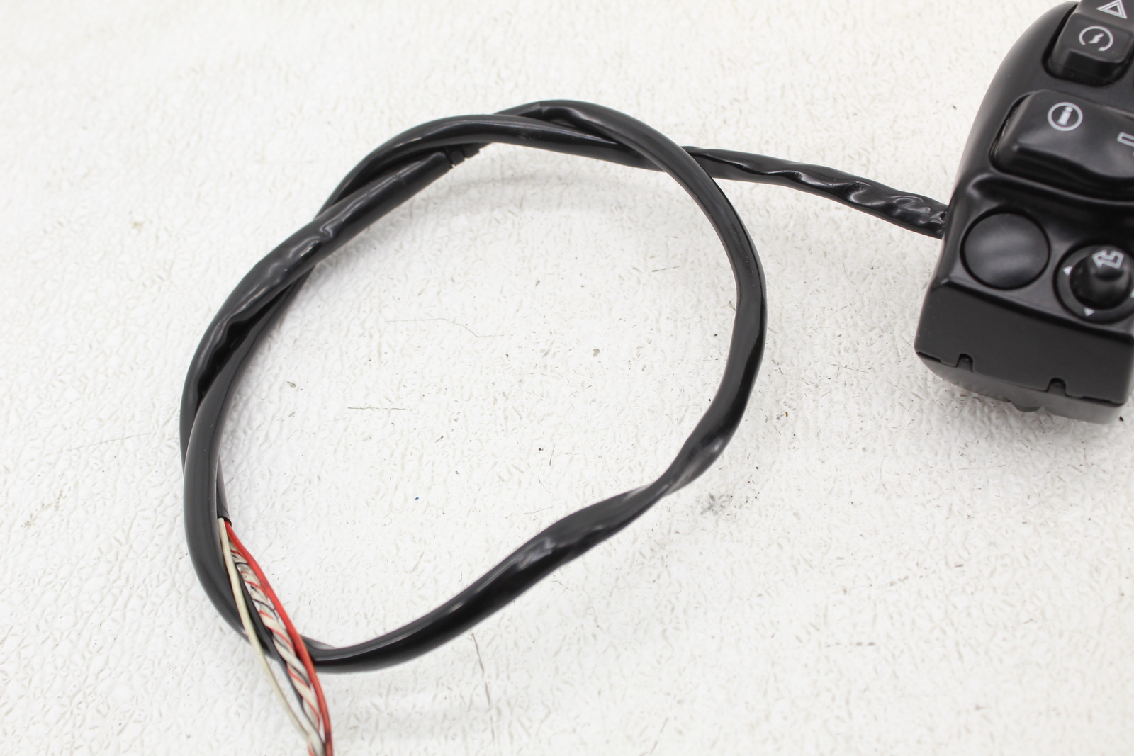 17-23 Harley Davidson Street Glide Right Control Switch Pack