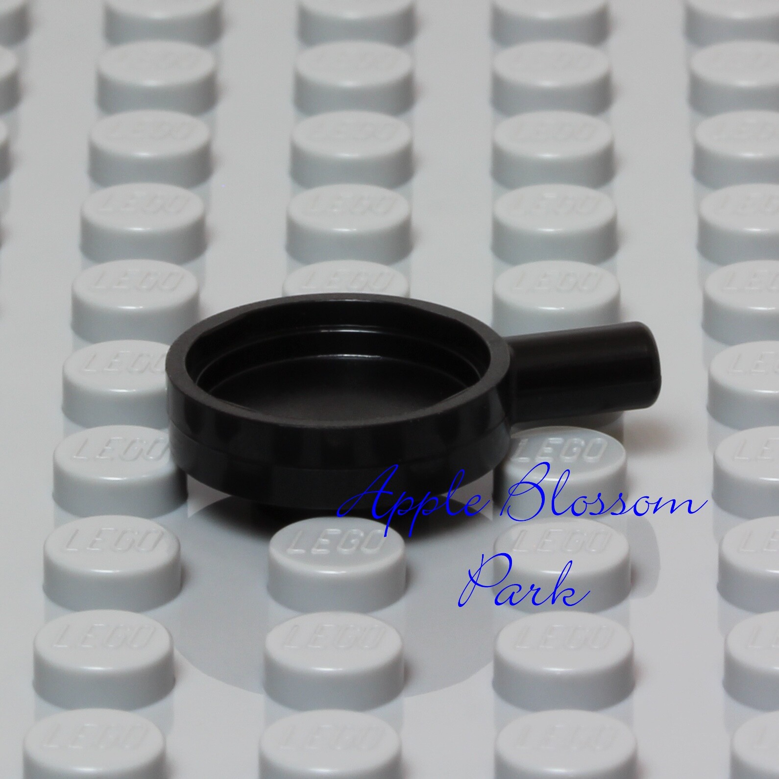 NEW Lego Minifig BLACK FRYING PAN - Chef Minifigure Kitchen Skillet Food Utensil