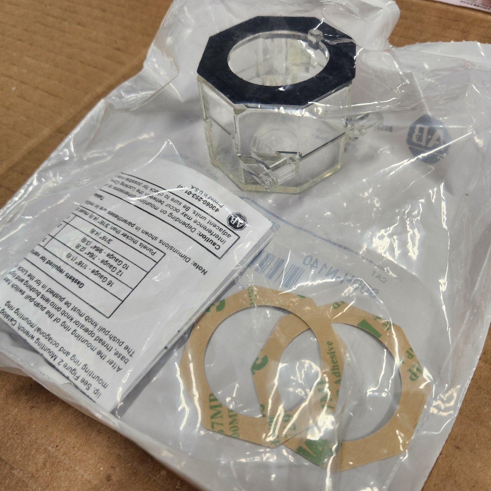 New Allen-Bradley 800H-N140 * Push Button Padlocking Accessory Cover