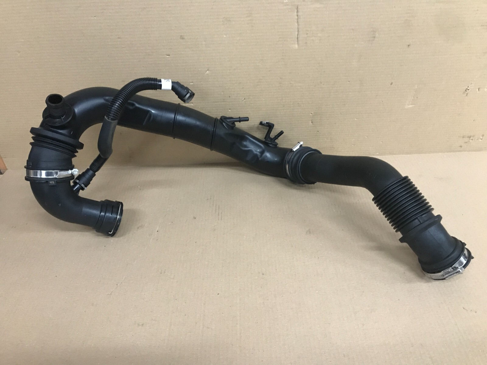FORD PUMA 1.0 ECOBOOST AIR INTAKE PIPE HOSE   L1B1-9C623-AC   2019 - 2021  C2904