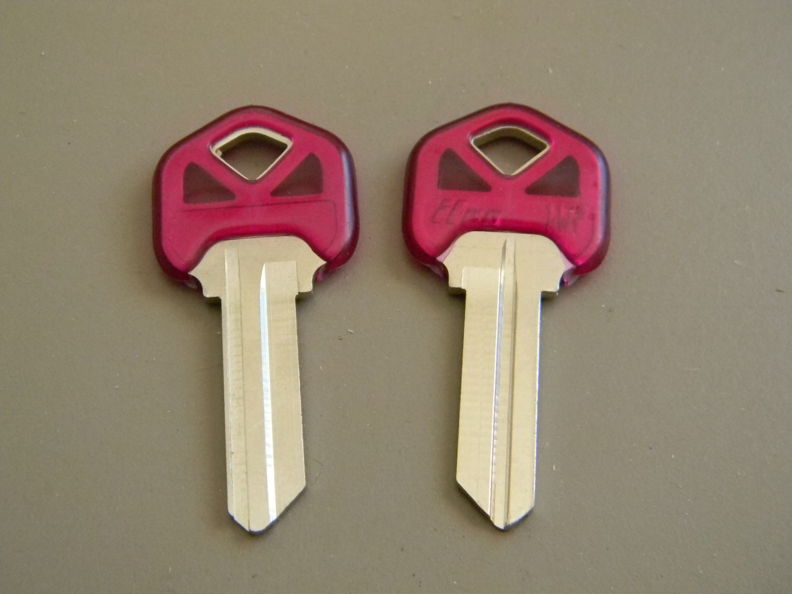 Kwikset KW1 Key Blanks(2) Violet by ILCO