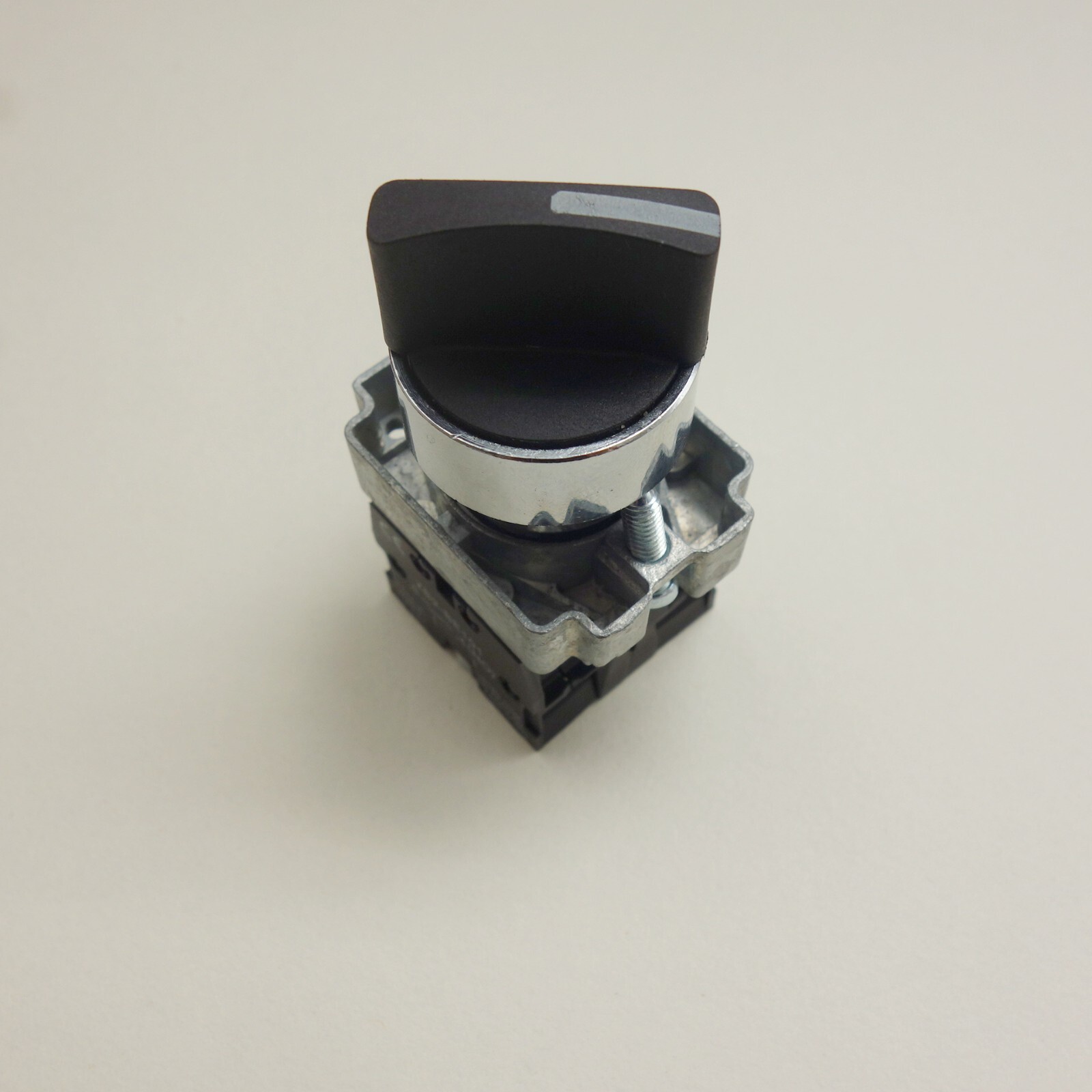 2PCS 22mm Select switch 3 Position Fits XB2BD33 Selector Switch Maintainted