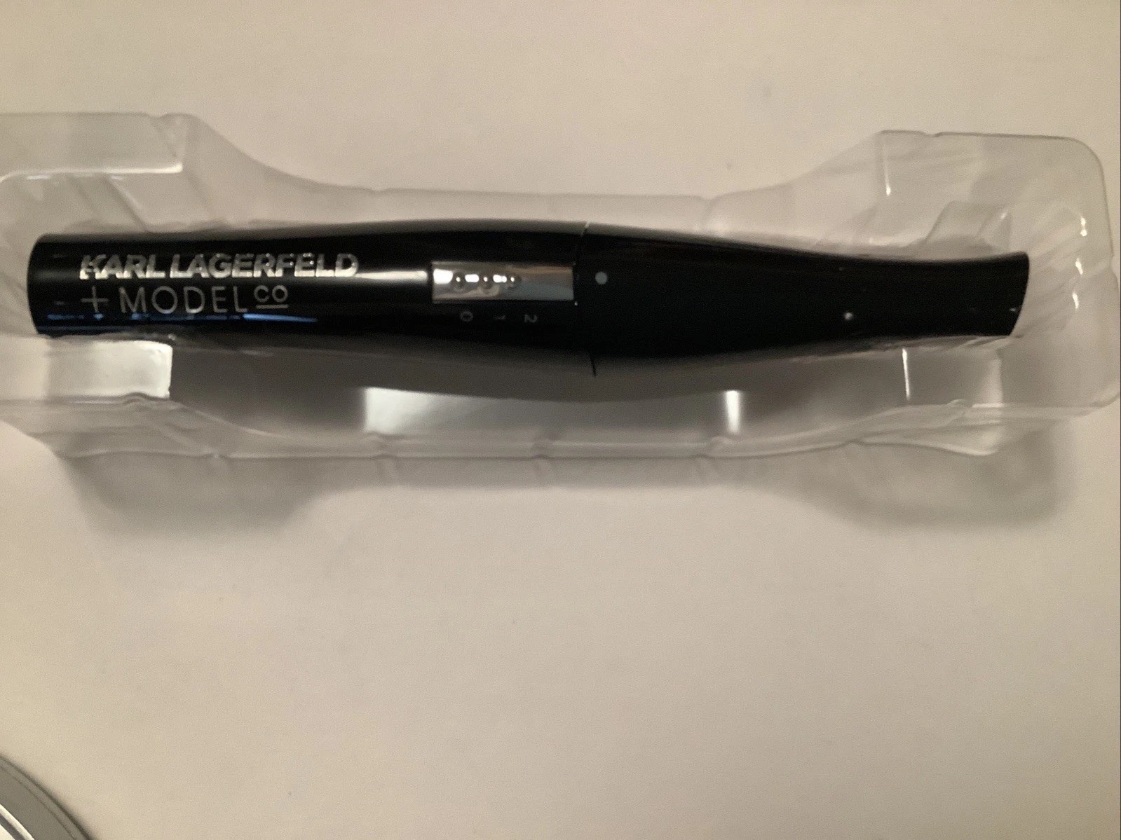 Karl Lagerfeld Model Co Turbo Lash Wand Heated Eyelash Curler With LED Light