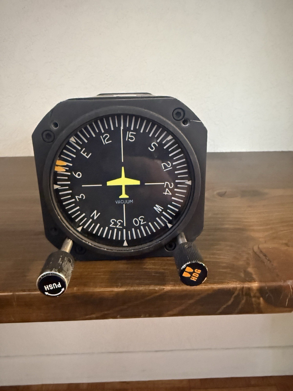 Heading Indicator With Autopilot  Directional Gyro