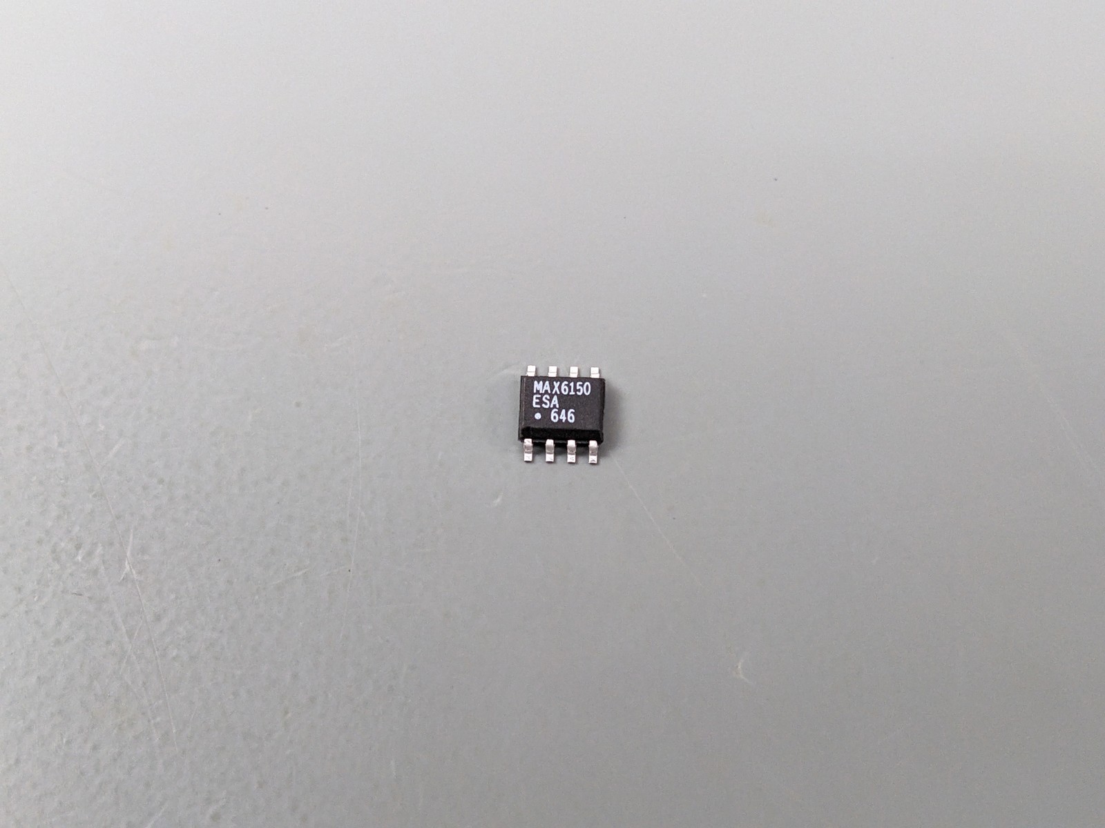 Maxim MAX6150 5.0V Low-Dropout Votage Reference, SO-8 SMD