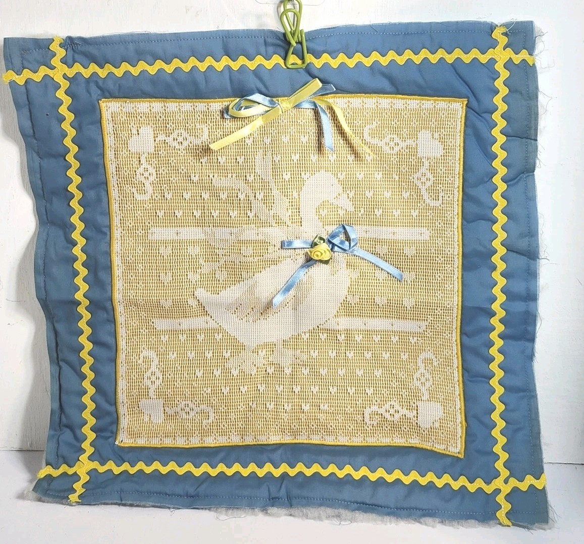 VTG Fabric GOOSE Blu&Yellow Panel Cotton Pillow Quilted Batting Back 16x17" Lace