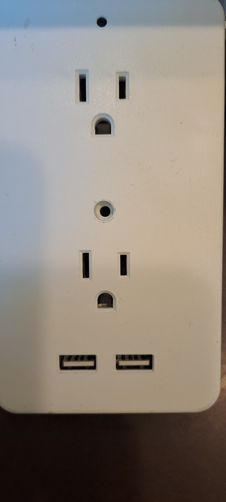 Sharper Image Socket Shelf 8 Port Surge Protector 6 Wall Outlet 2 USBs