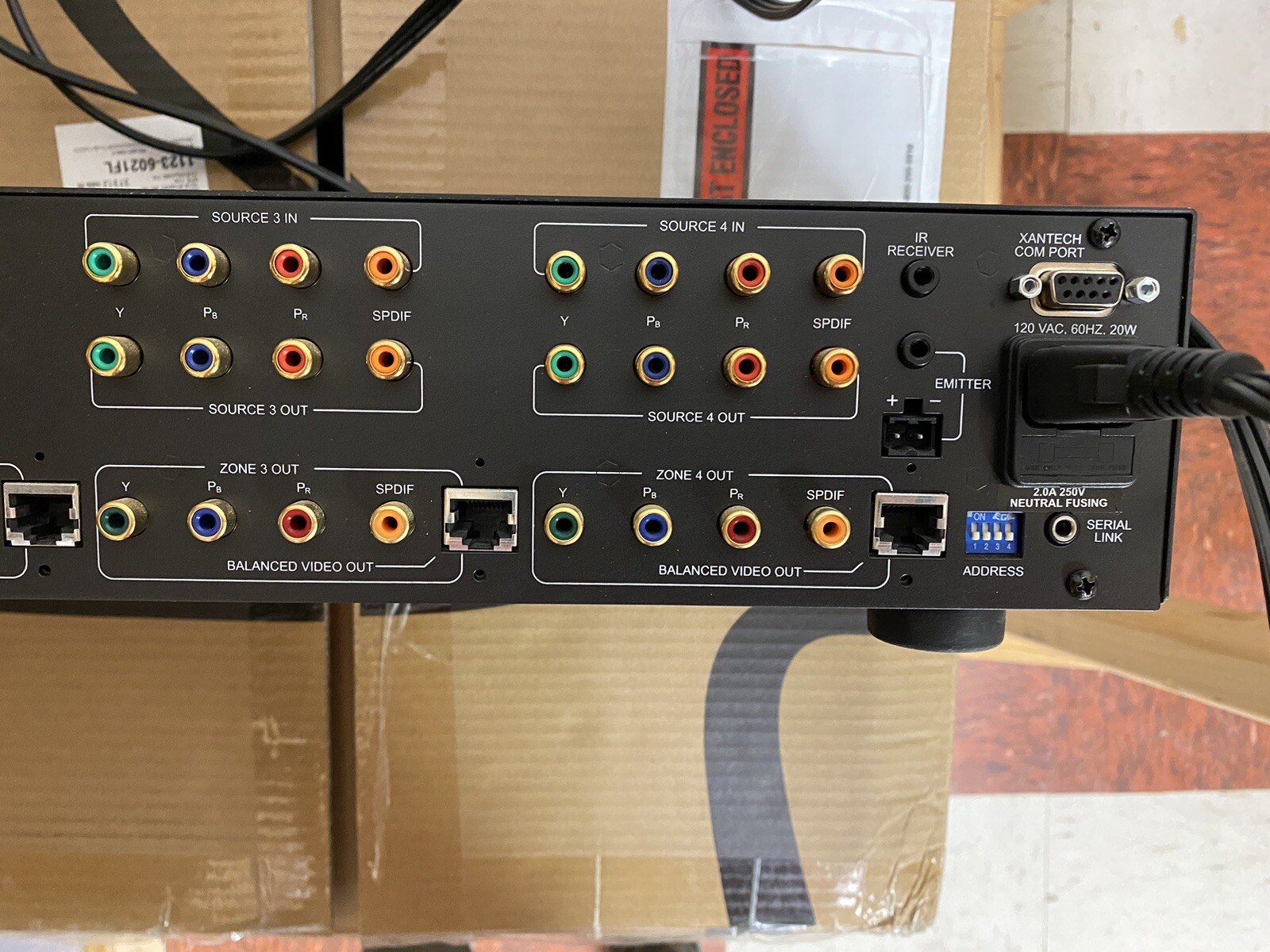Xantech HD44CC5 4x4 HD-Component Video Matrix Switcher