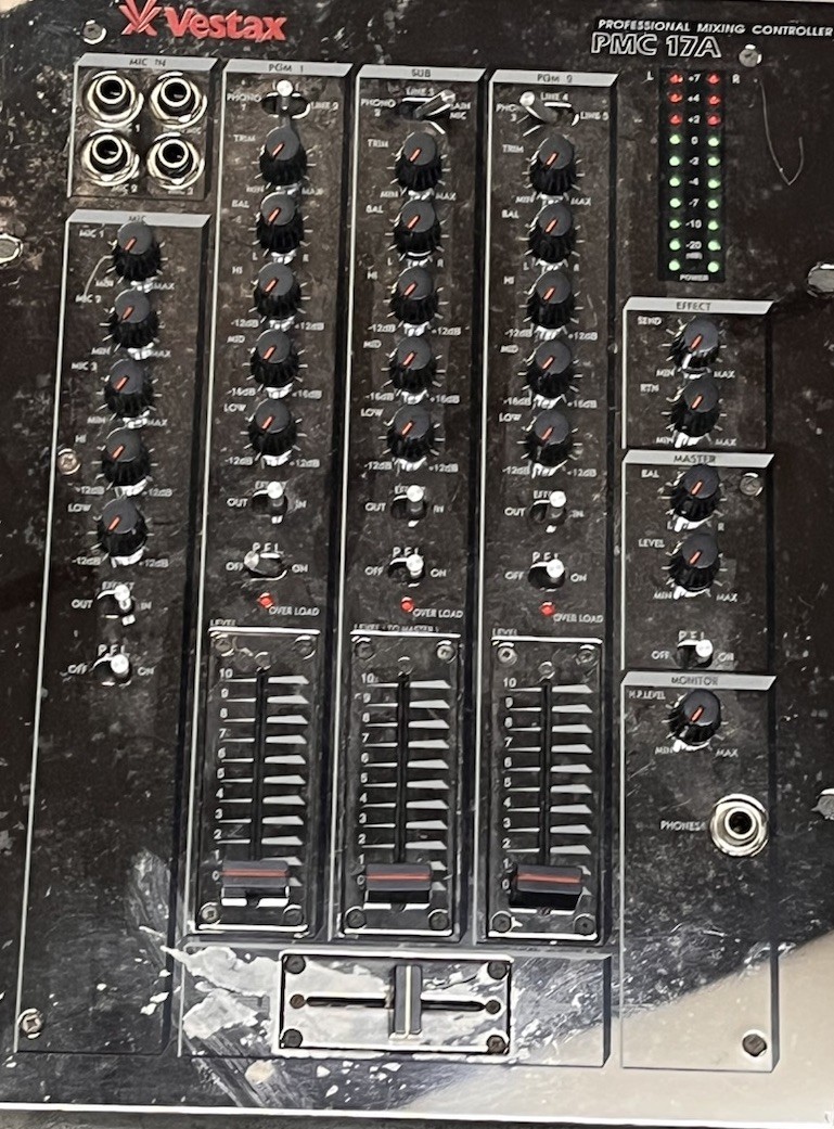 Vestax PMC-17A DJ Mixer 4-Channel 3-Bus Replaceable Crossfader 3-Band EQ