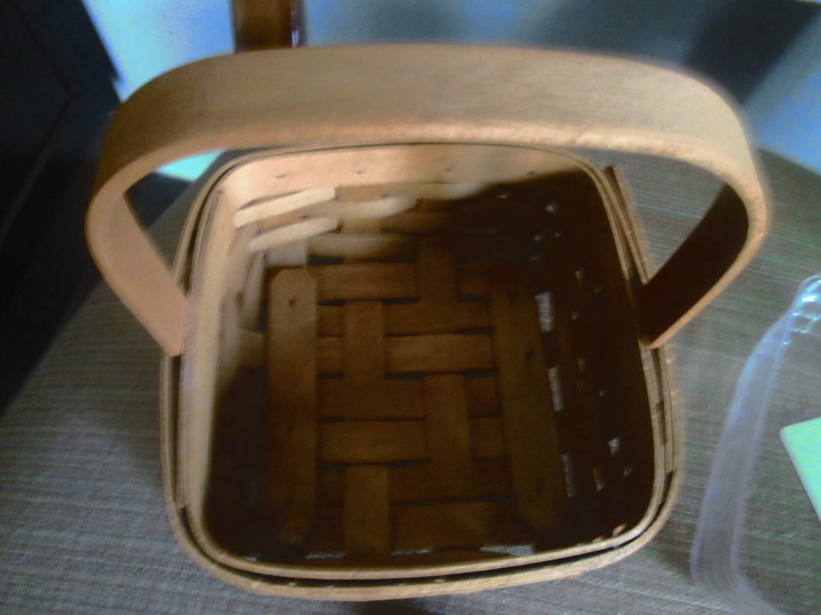 LONGABERGER 2002 TARRAGON BASKET WITH PROTECTOR - NEW