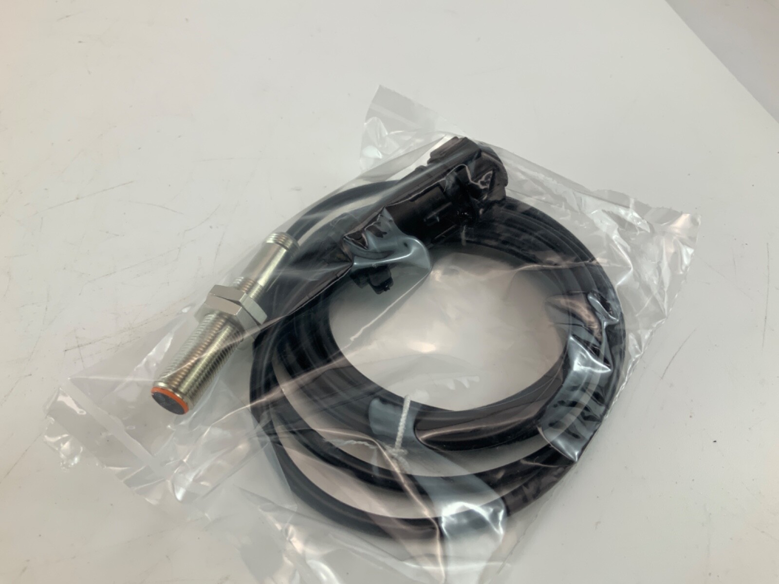 New IFM IF7106 Proximity Inductive Sensor