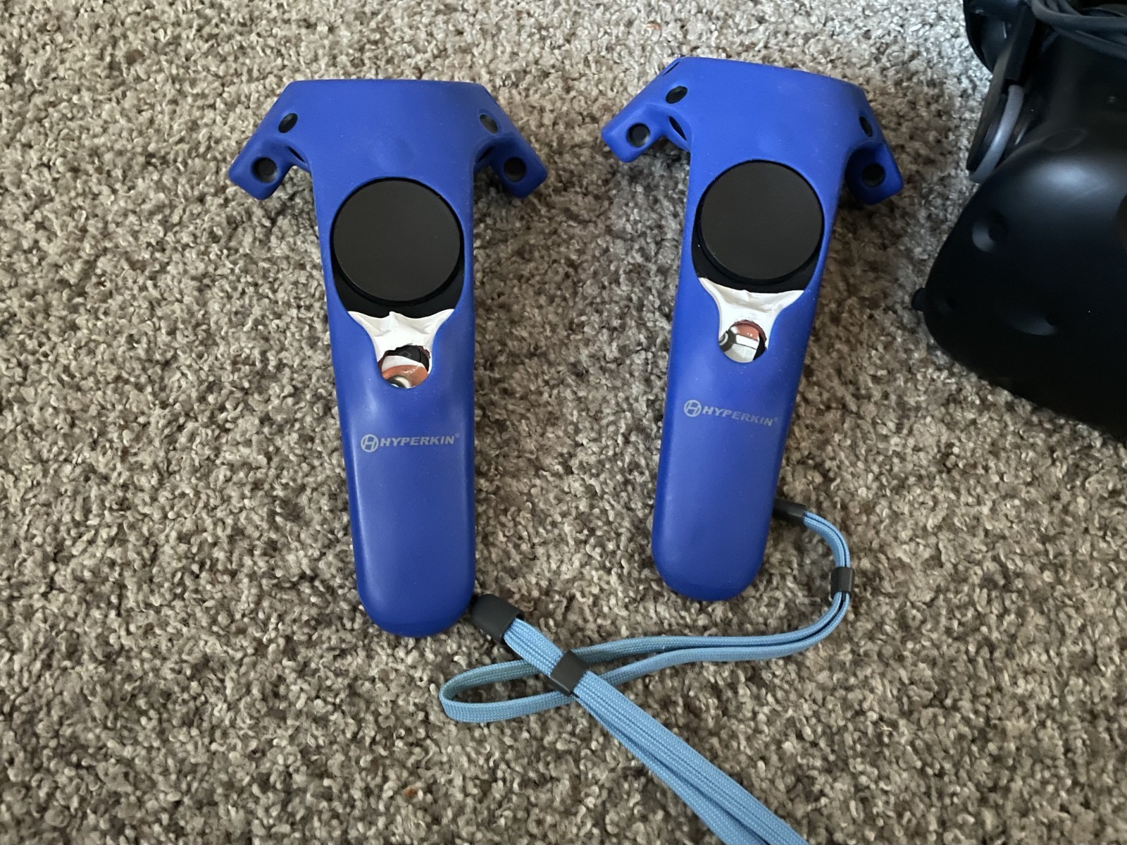 HTC Vive VR Headset w/ Deluxe Audio Strap Blue Controllers