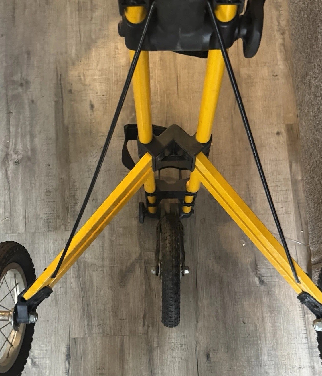 Sun Mountain Yellow Push Pull Golf Speed Cart 3 Wheel Folding Collapsible