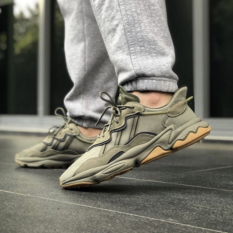 Adidas Originals Ozweego Men’s Sneaker Running Shoe Olive Athletic Trainers #461