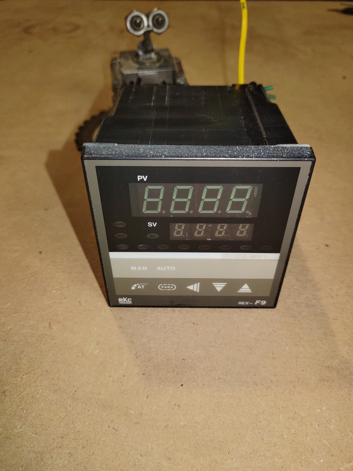 RKC Instrument Temperature Control REX-F9 Controller 92E07