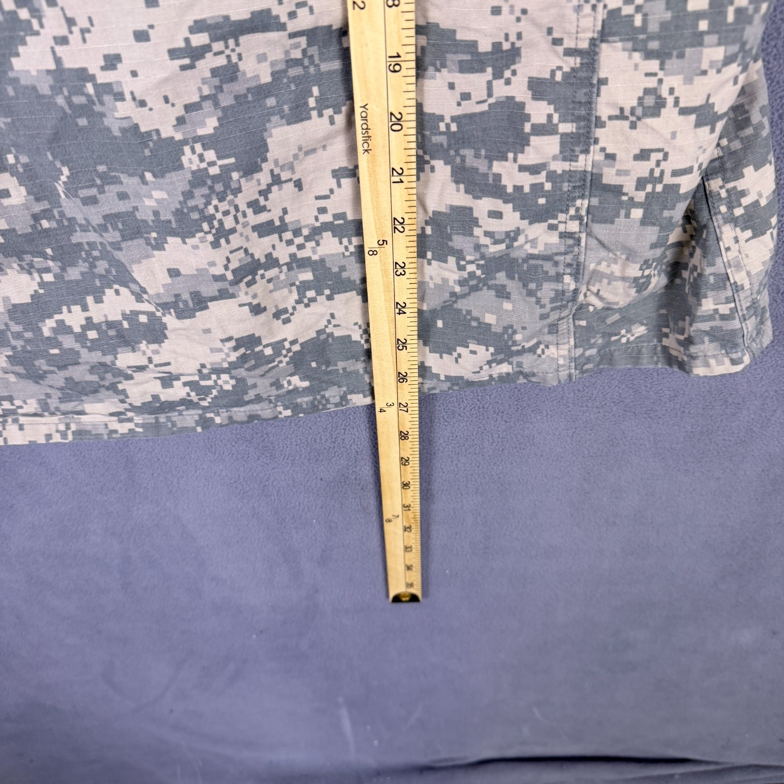 Army Combat Uniform ACU Coat Mens Medium Regular Digital Camo Insect Guard