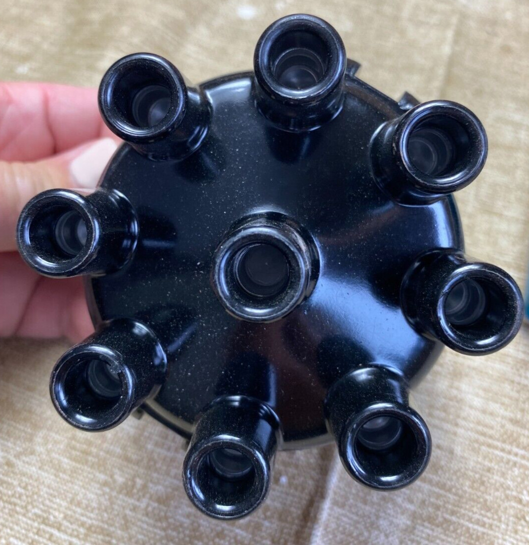 NOS CHRYSLER DISTRIBUTOR CAP REPLACES CH-216