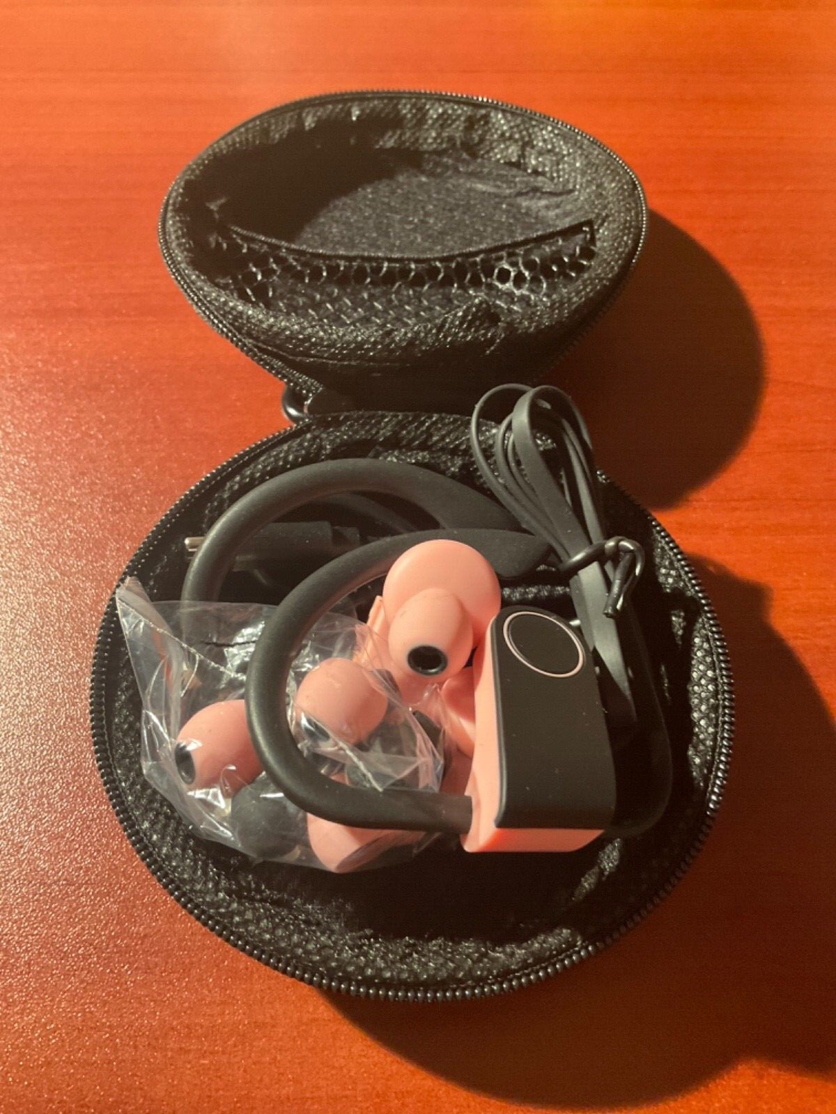 JOYWISE U8 BLUETOOTH WIRELESS HEADPHONES