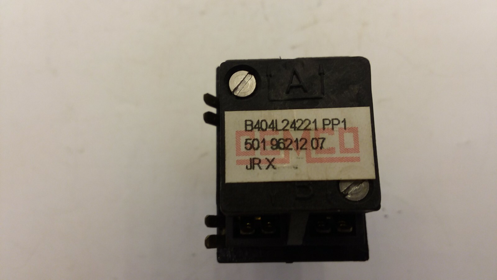 GEMCO B404L24221 PP1 Green Push Button 12 Volt Input NIB