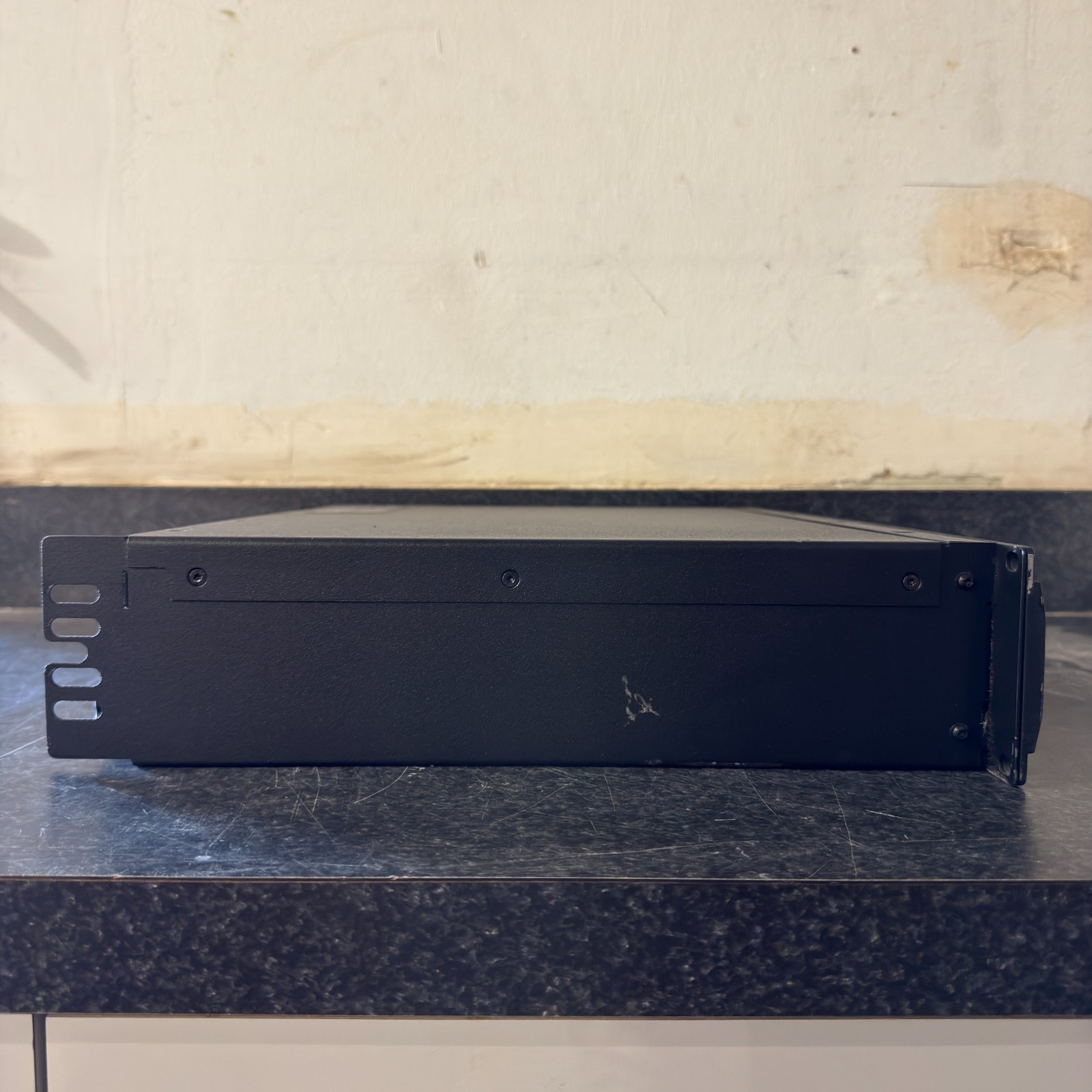 Crown DCi 4|300 Four-channel power amplifier