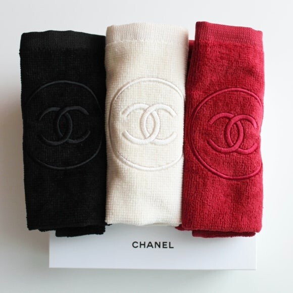 CHANEL Beaute Novelty Cotton Towel LA Collection 3pcs Black White Red 12in NEW