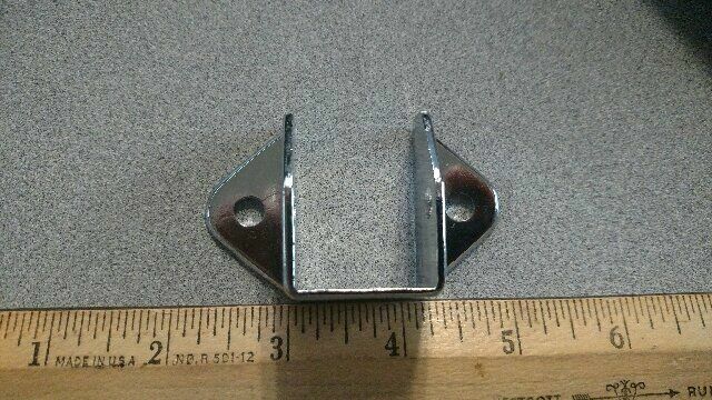 722 PC FOR 1 1/4" HEADRAILS CHROME PLATED FOR 1 1/4" HEADRAILS BASE 1 1/2"