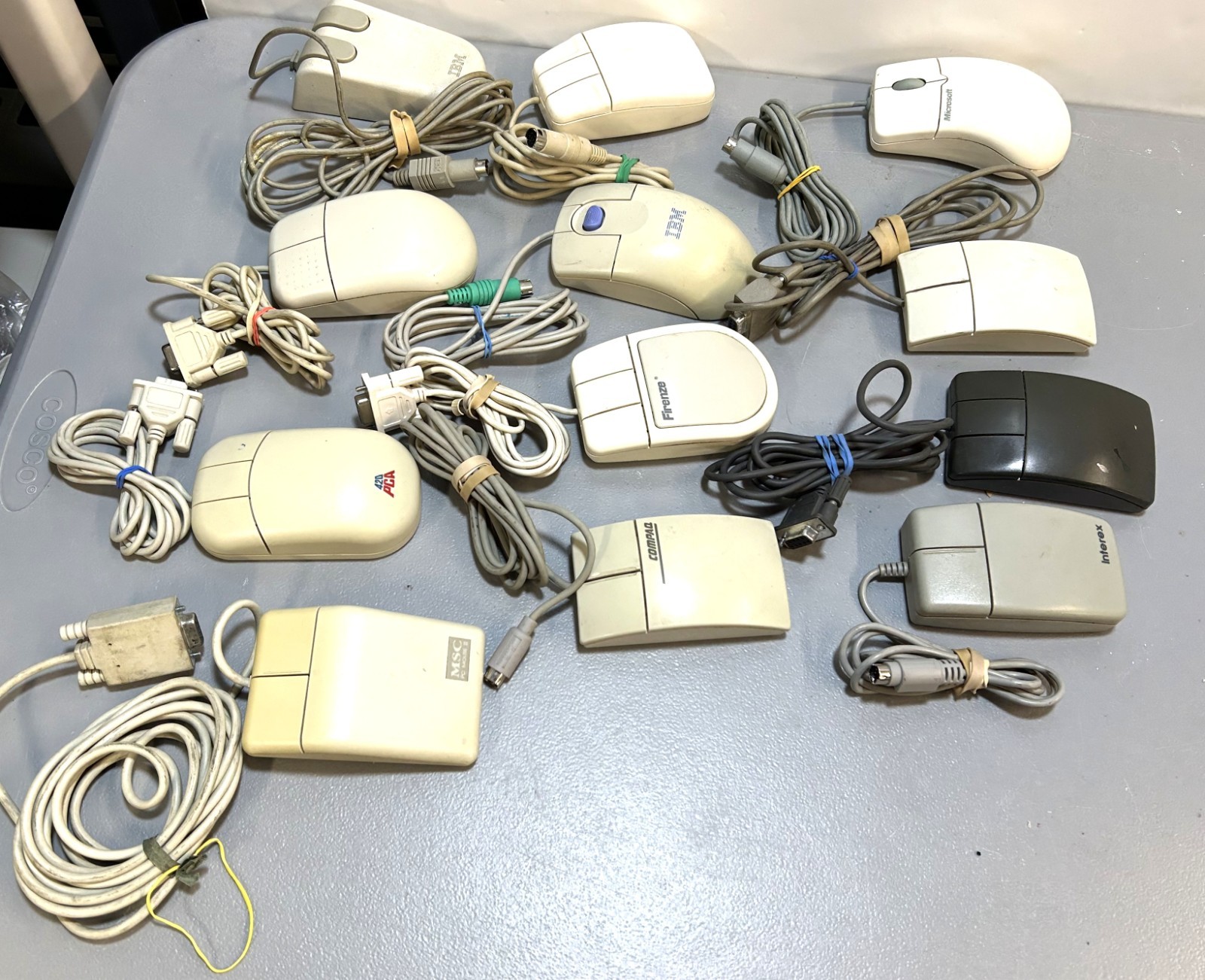 Historic Find - Lot of 12 Vintage Serial & PS/2 Mice (see pics)