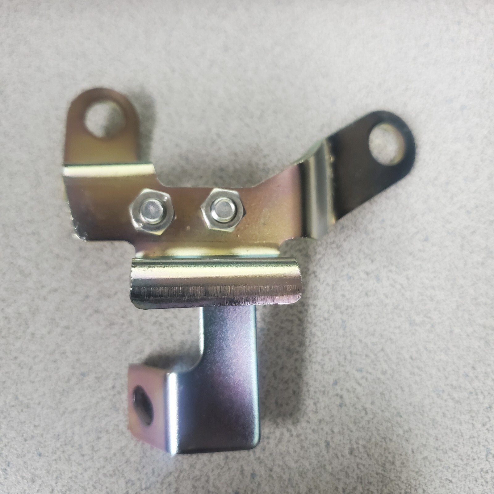 Genuine GMC Harness Bracket # 8982095760 / 98209576