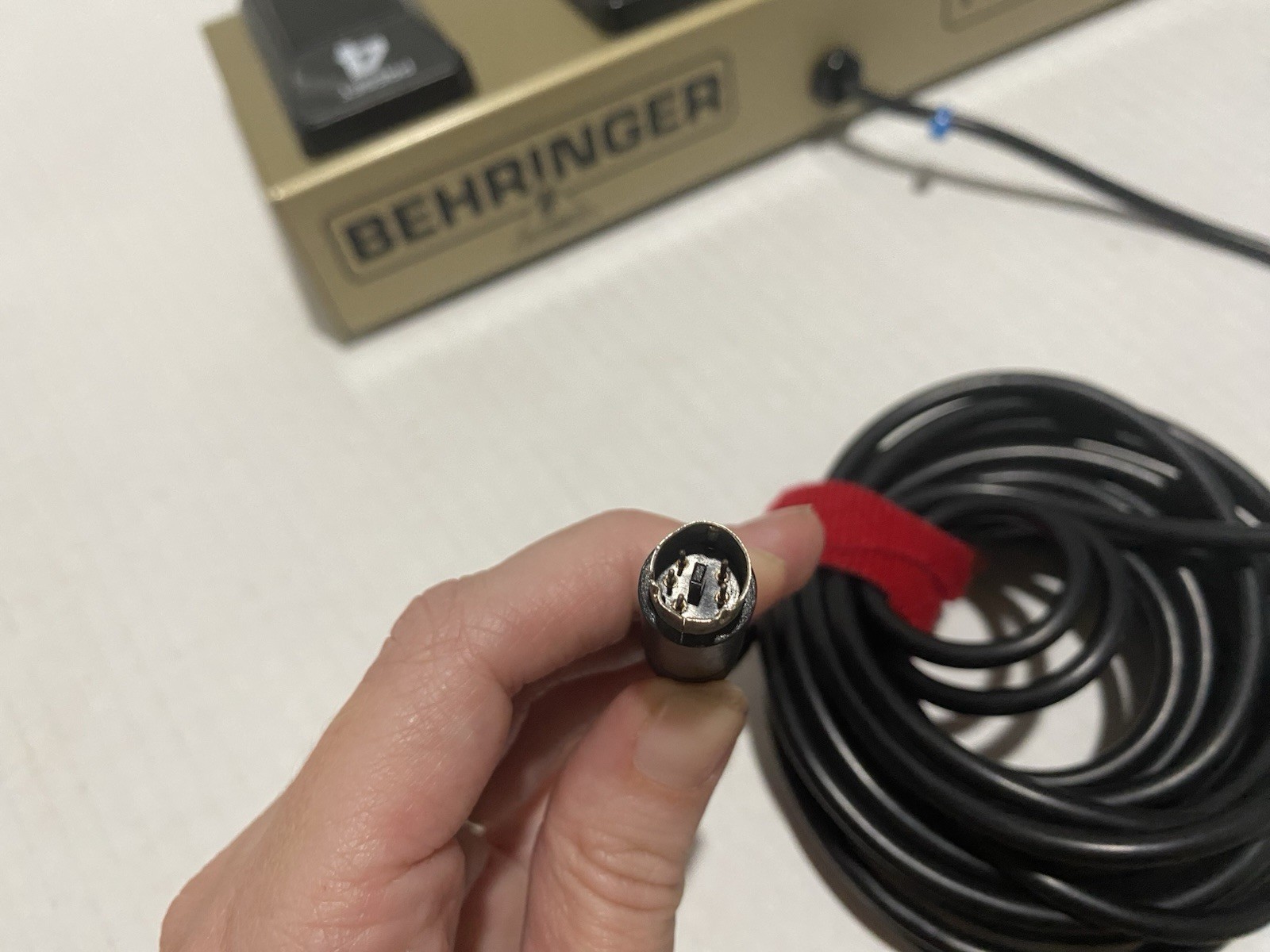 Behringer FS 114 foot pedal Control with 4 pre set buttons