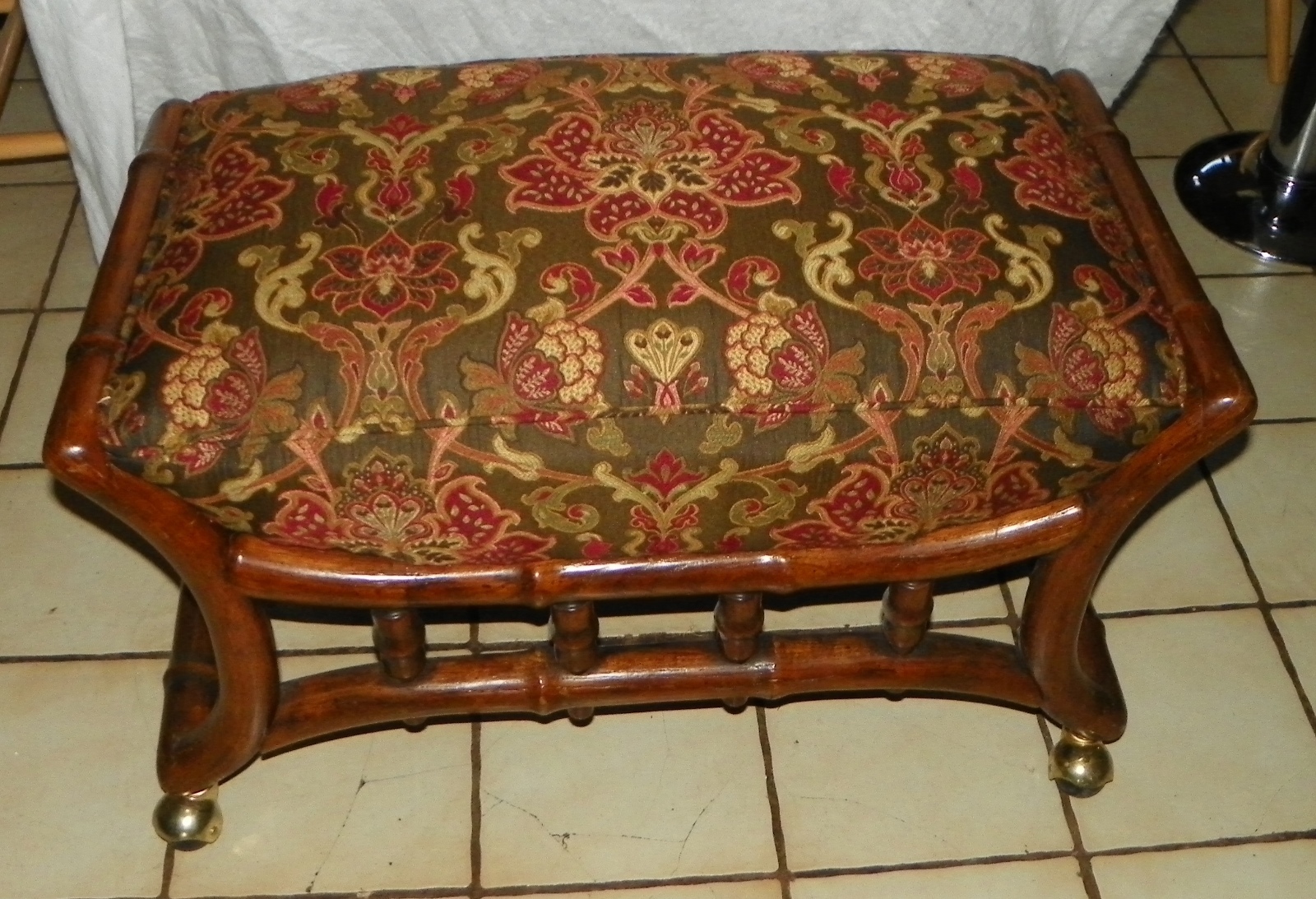 Dark Oak Vanity Bench / End of Bed Bench (BB-32)