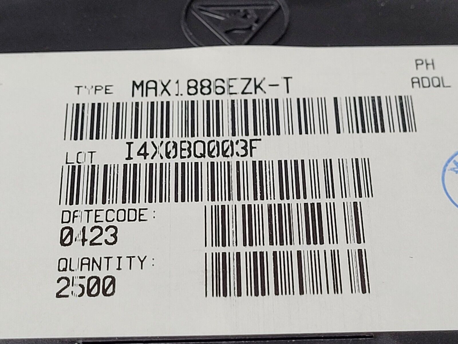 (5 PCS) MAX1886EZK-T Liquid Crystal Driver, 1-Segment, BICMOS, TSOT23-5