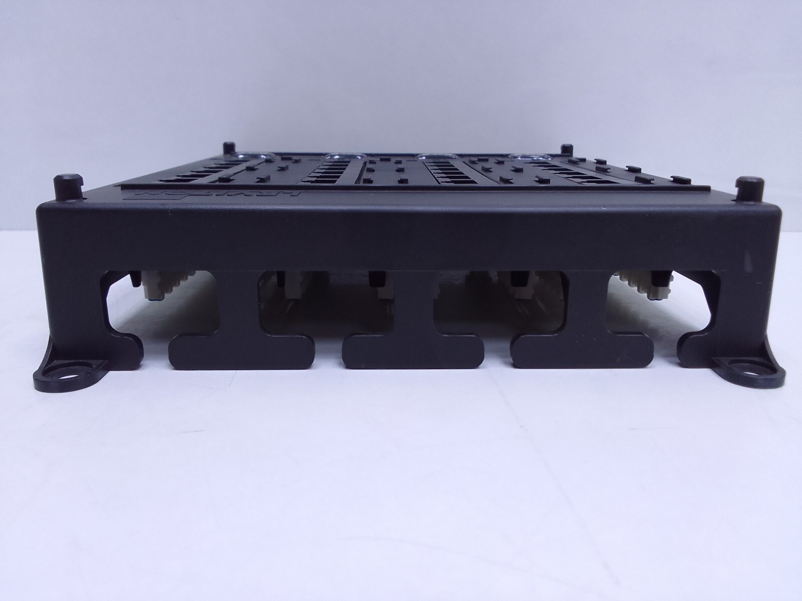 LEVITON 476M-624 CAT 6 TWIST & MOUNT PATCH PANEL