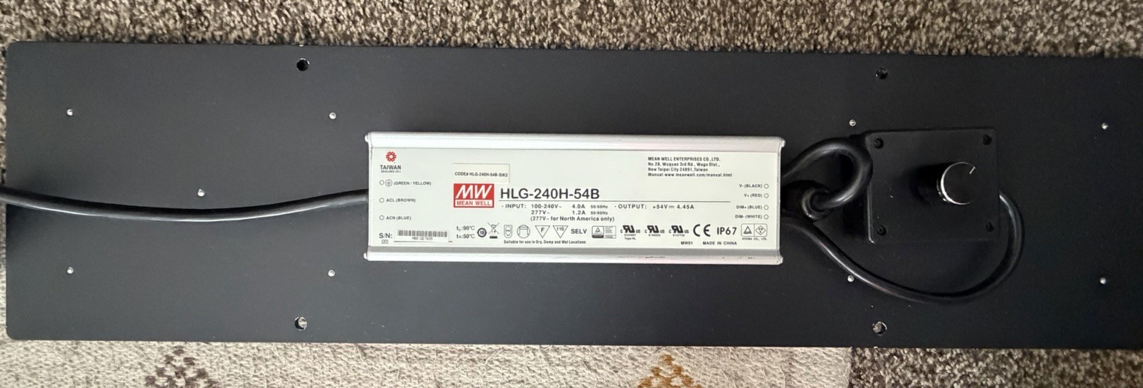 HLG Quantum Board QB 200 LED Grow Light with Dimmer Controller