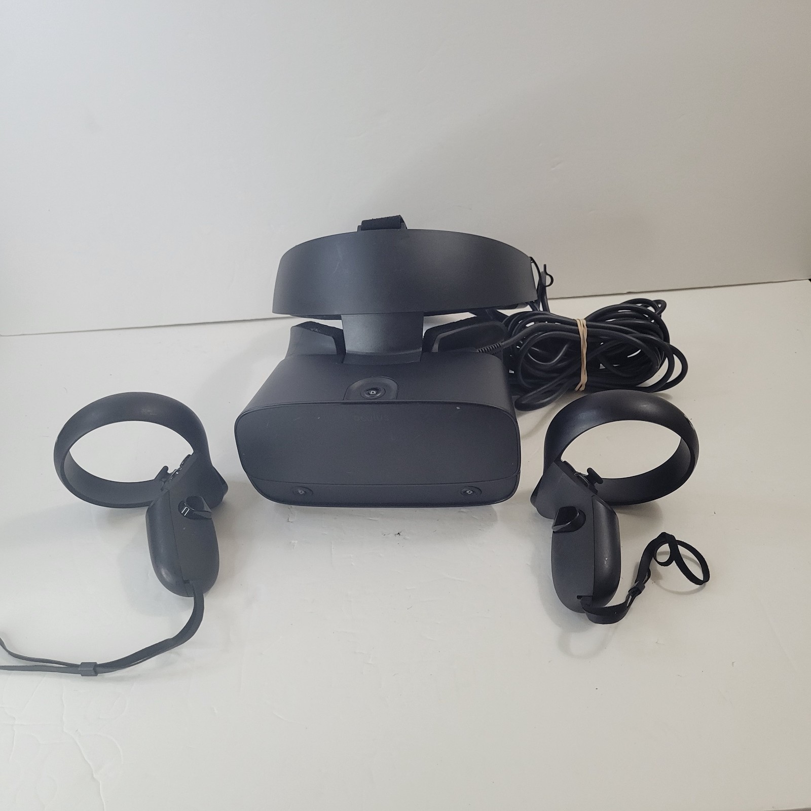 Oculus Rift S VR Headset & Touch Controllers - Untested - For Parts or Repair