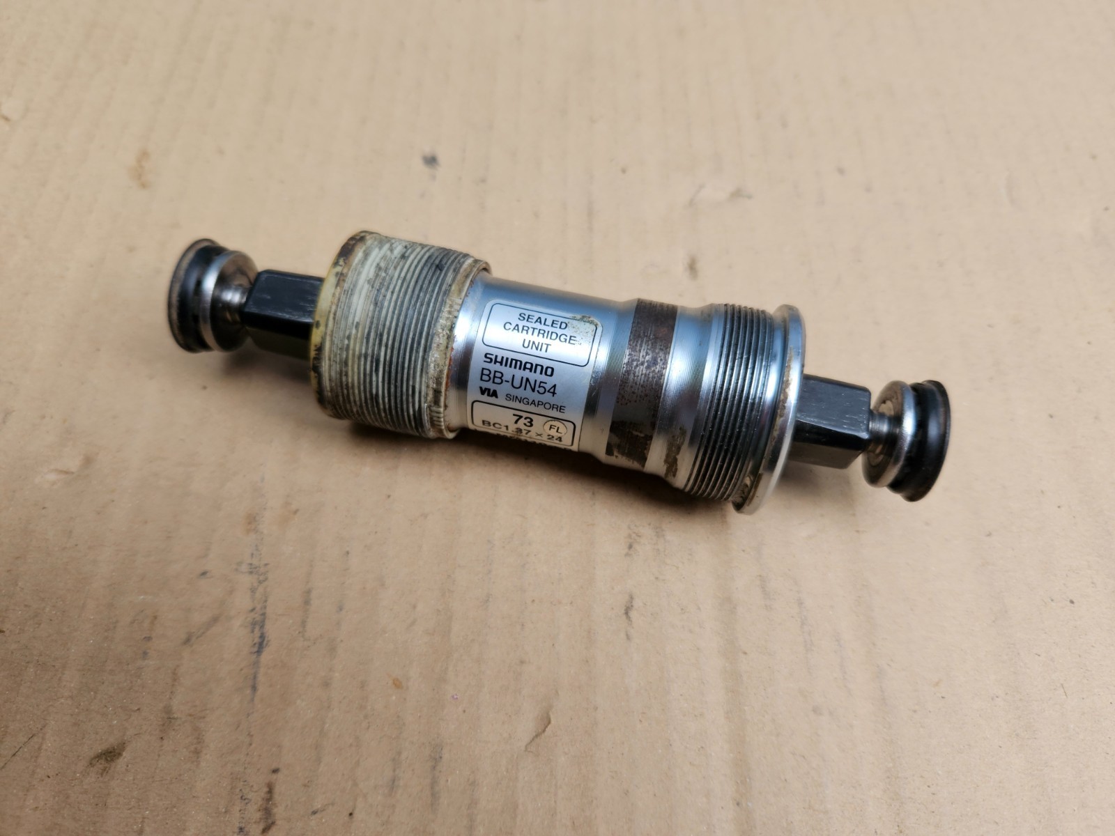 Shimano BB-UN54 Cartridge Bottom Bracket 73mm Shell 110mm Spindle English Thread