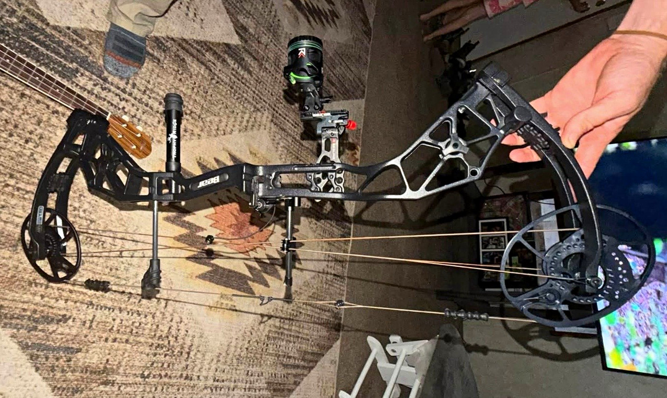 Bear Paradigm 70# Compound Bow 55-70lb 27-32in Draw Black Aluminum