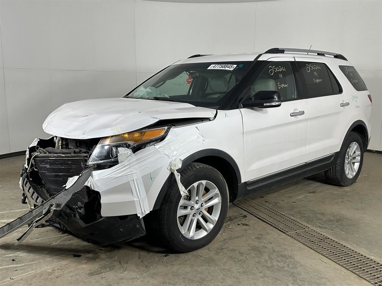 Driver Left Front Spindle/Knuckle Fits 11-19 EXPLORER 2746370