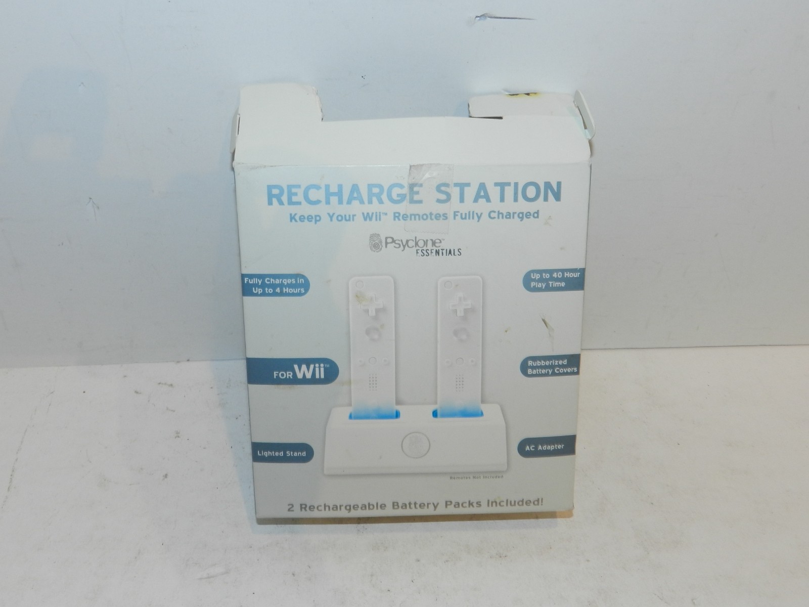 NEW Psyclone Essentials PSE530 Nintendo Wii Controller Dual Recharge Station NIB