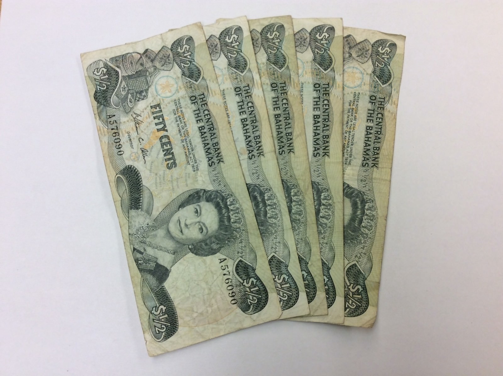 Bahamas 1974 B307 p42 1/2 Dollar 5 PIECES Banknote Queen Elizabeth II Circulated